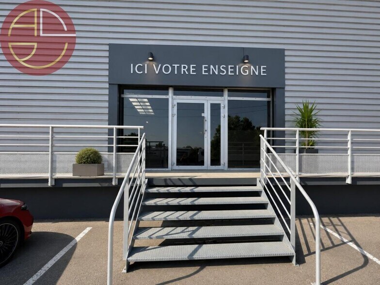 Retail in Toulouse for lease - Building Photo - Image 2 of 5