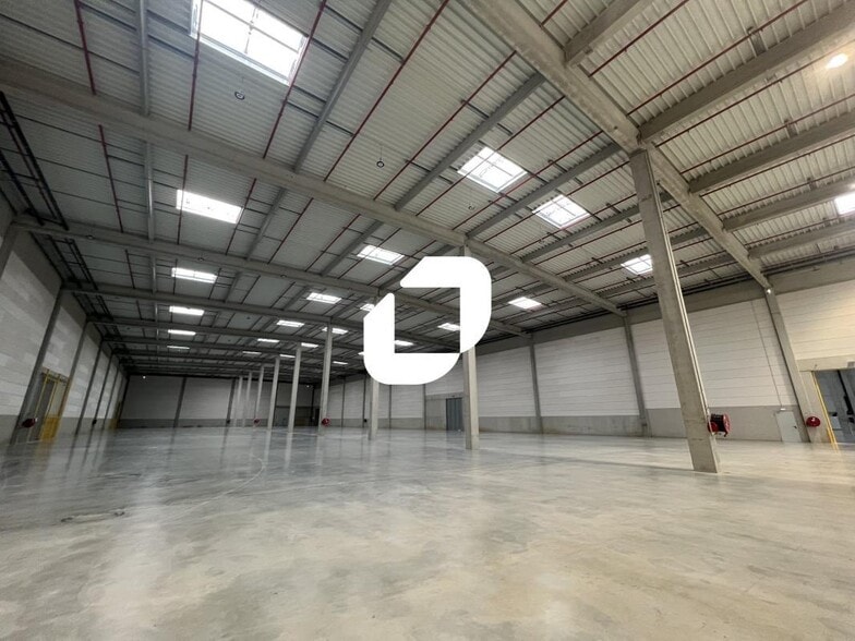 5 Rue De La Fontaine Des Bries, Moussy-le-Neuf for lease - Building Photo - Image 2 of 5