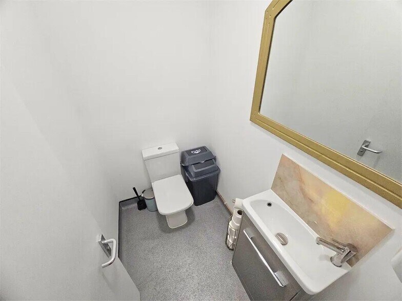 125 Leigh Rd, Leigh On Sea for lease - Building Photo - Image 3 of 7