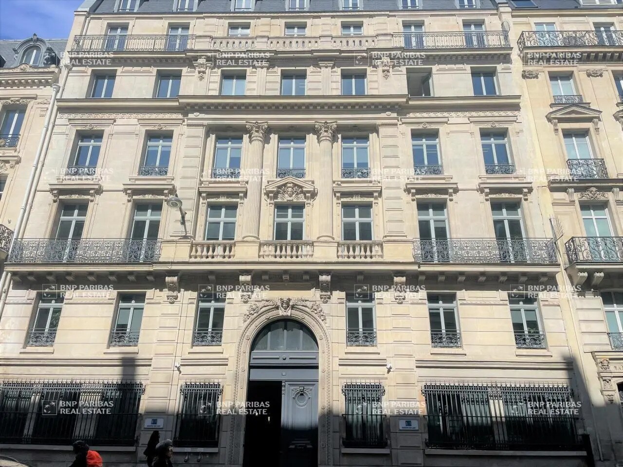 42 Rue De Châteaudun, Paris for lease Building Photo- Image 1 of 8