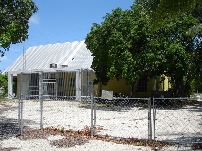 106240 Overseas Hwy, Key Largo, FL à vendre - Photo du bâtiment - Image 2 de 22