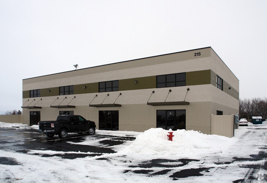 215 E 700 S, Clearfield, UT à louer - Photo du bâtiment - Image 3 de 7