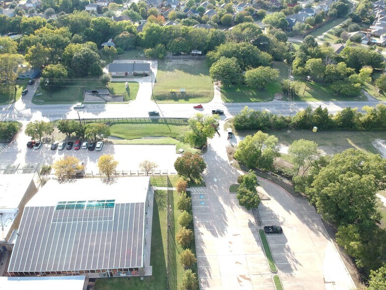 1215 N Goliad St, Rockwall, TX à vendre - Photo du bâtiment - Image 2 de 7