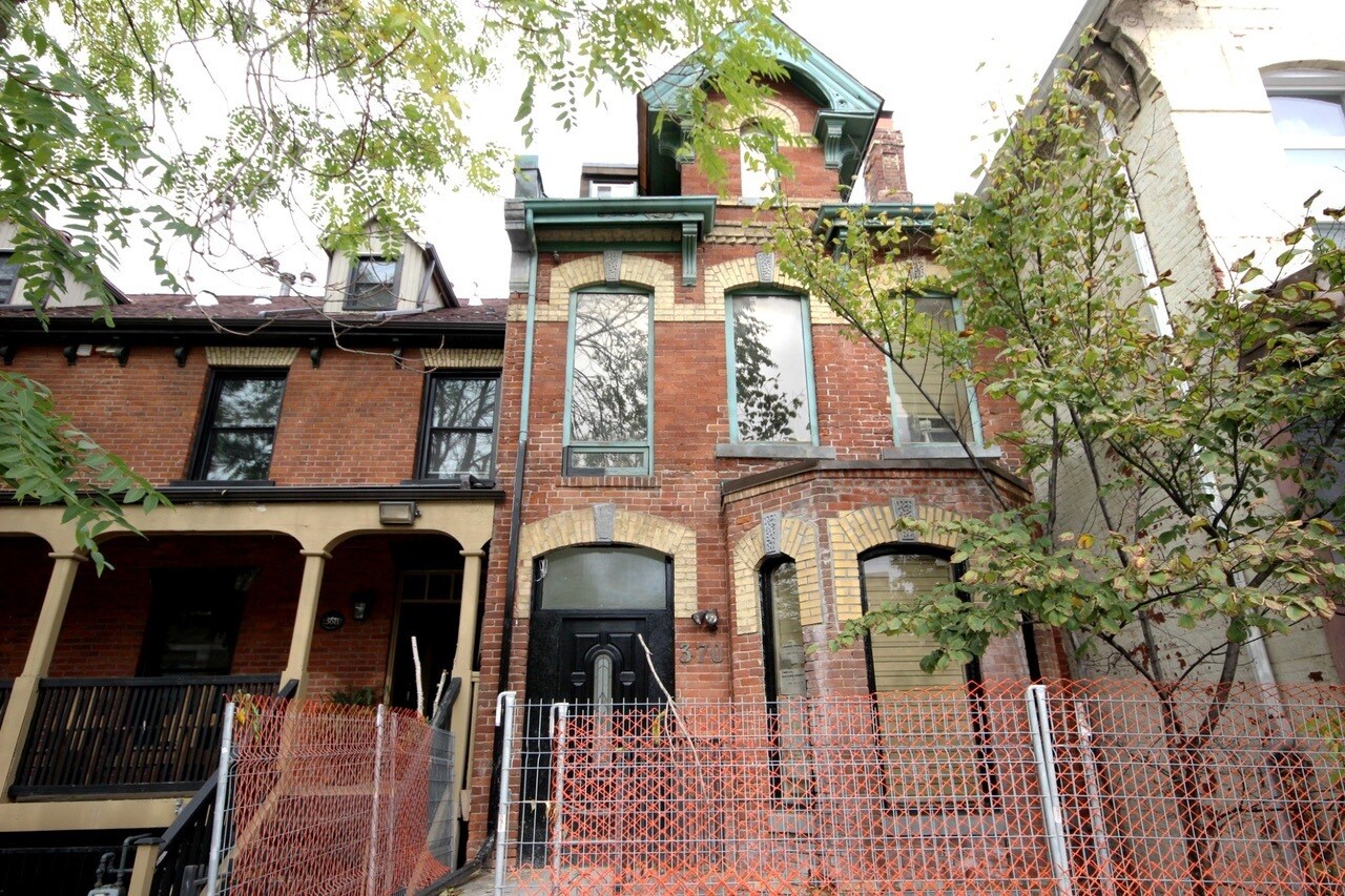 370 Dundas St, Toronto, ON à vendre Photo principale- Image 1 de 1