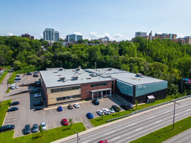 More details for 875 Boul Charest O, Québec, QC - Office for Lease