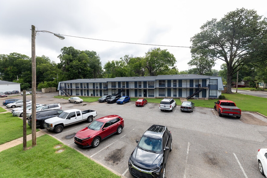 3446 Carnes Ave, Memphis, TN for sale - Building Photo - Image 2 of 25