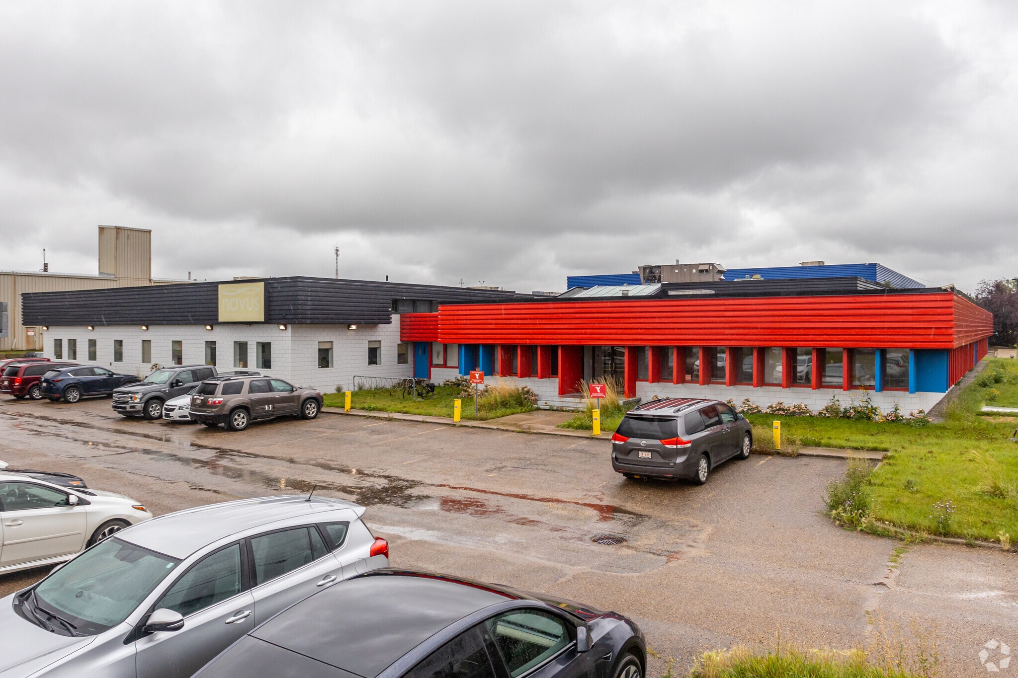 8525 Davies Rd NW, Edmonton, AB for lease Primary Photo- Image 1 of 3