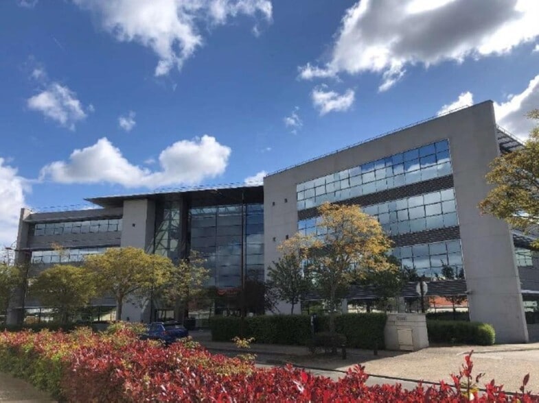 2 Rue De La Redoute, Guyancourt for lease - Building Photo - Image 2 of 17
