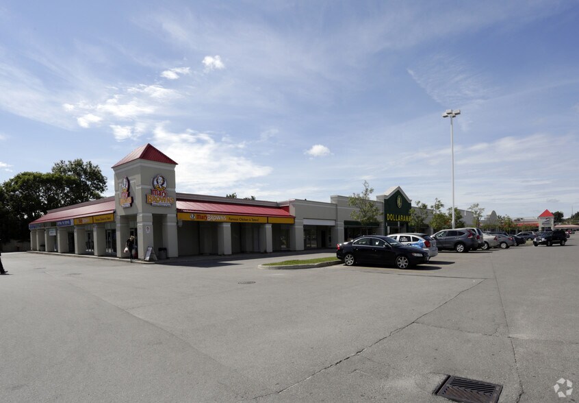 165 Wellington St, Barrie, ON à louer - Photo du bâtiment - Image 2 de 4