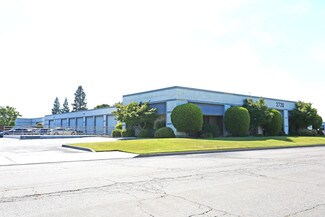 Plus de détails pour 2720 N Grove Industrial Dr, Fresno, CA - Bureau à louer