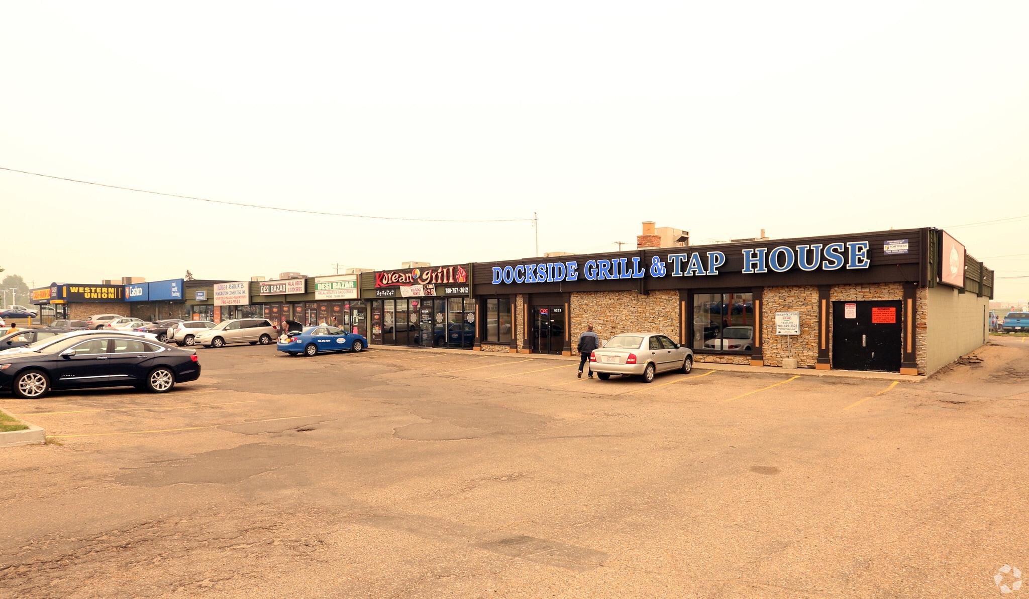 9216-9222 34th Ave NW, Edmonton, AB for lease Primary Photo- Image 1 of 6