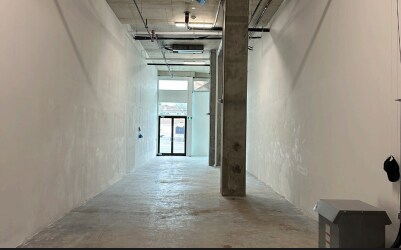 8439 Granville St, Vancouver, BC à vendre Photo intérieure- Image 1 de 6