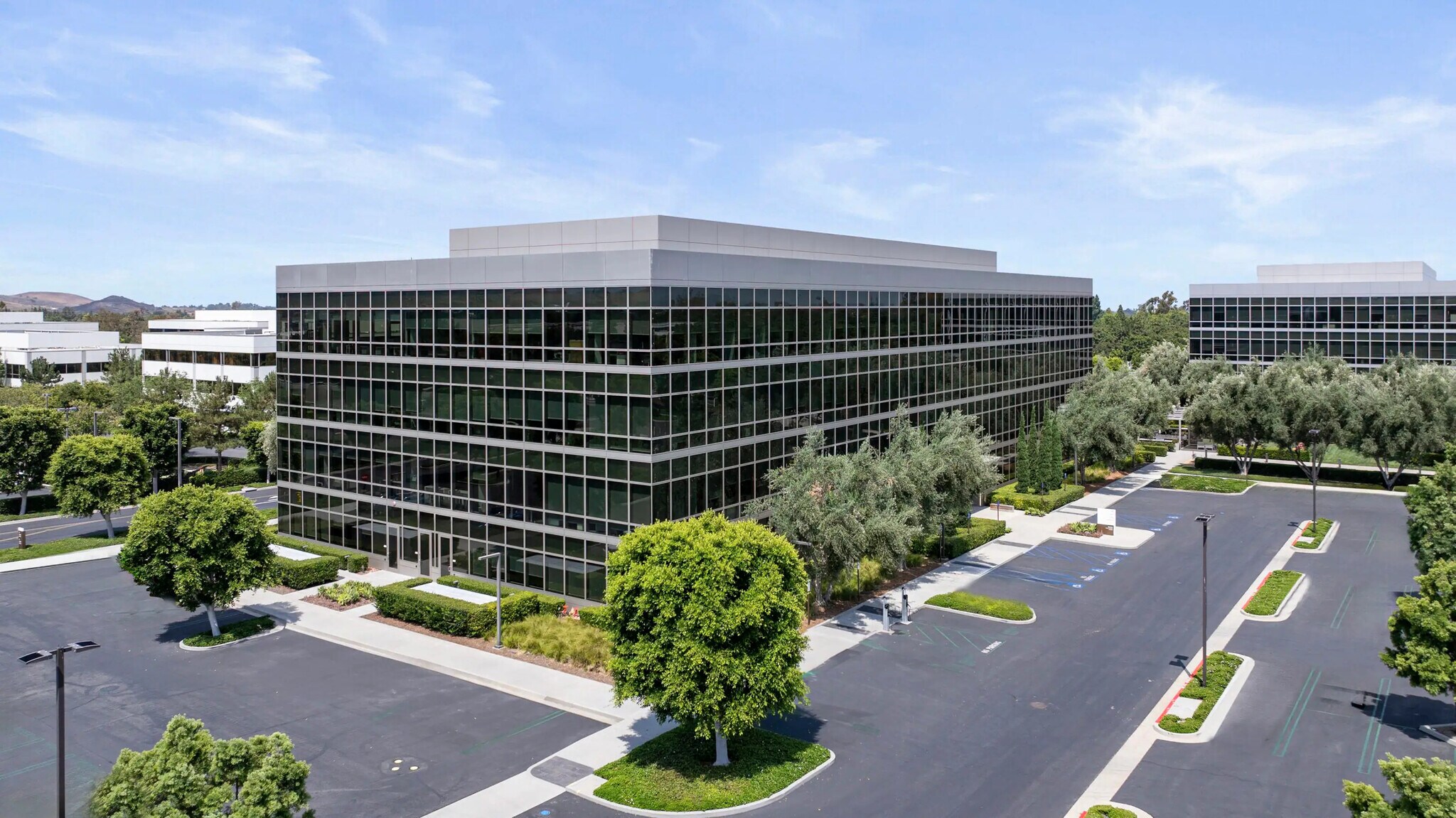 15545 Sand Canyon Ave, Irvine, CA à louer Photo du bâtiment- Image 1 de 2