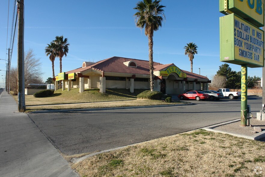 3435 N Nellis Blvd, Las Vegas, NV à louer - Photo principale - Image 1 de 5