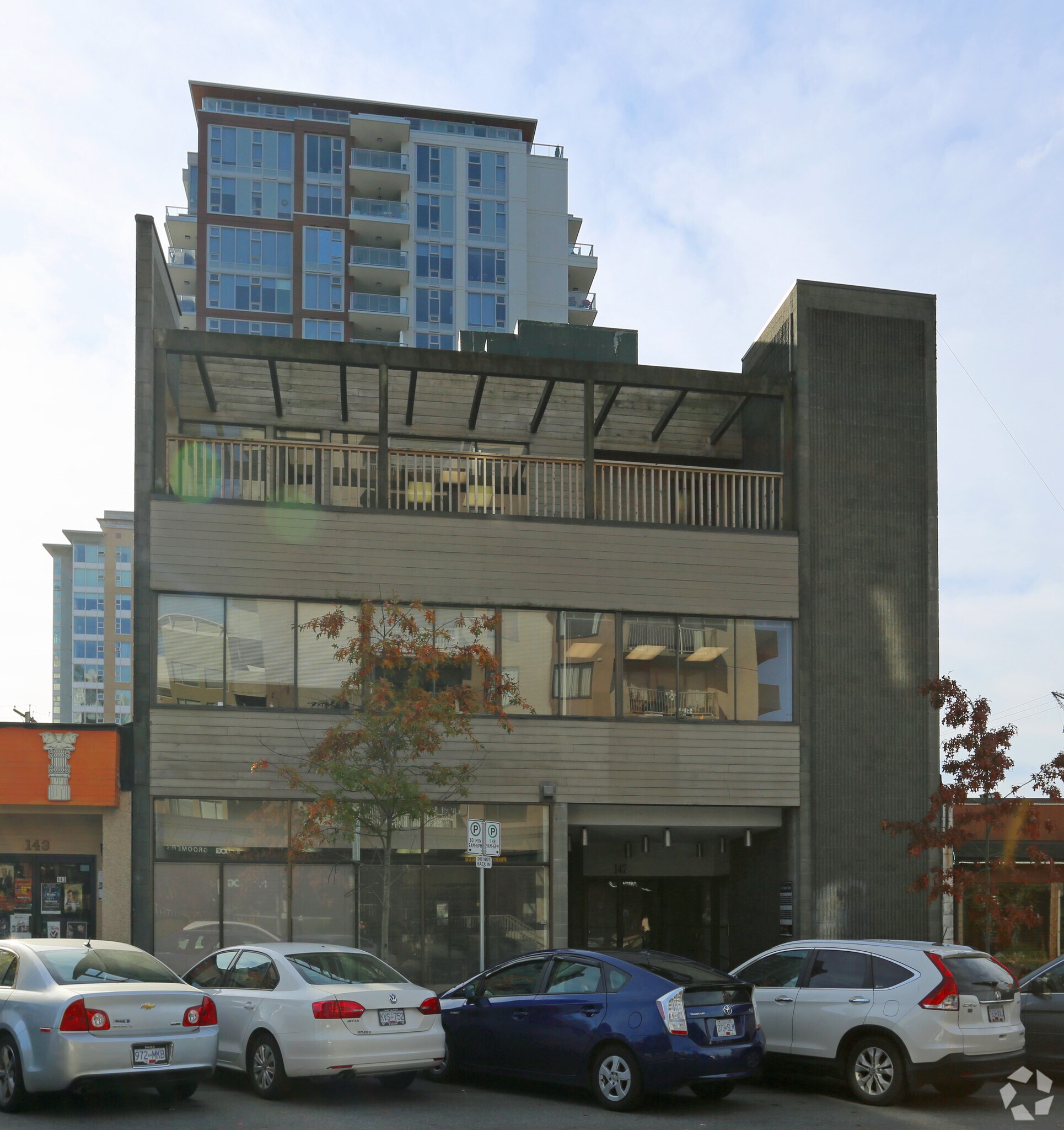 147 W 16th St, North Vancouver, BC à vendre Photo principale- Image 1 de 1