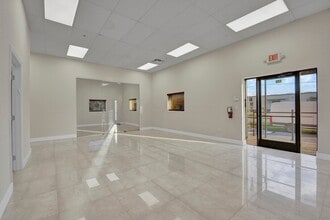 901 Central Florida Pky, Orlando, FL for lease Interior Photo- Image 1 of 23