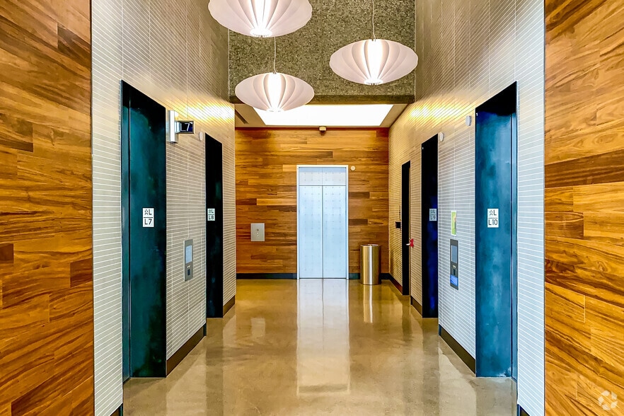 40 N Central Ave, Phoenix, AZ à louer - Photo intérieure - Image 2 de 11