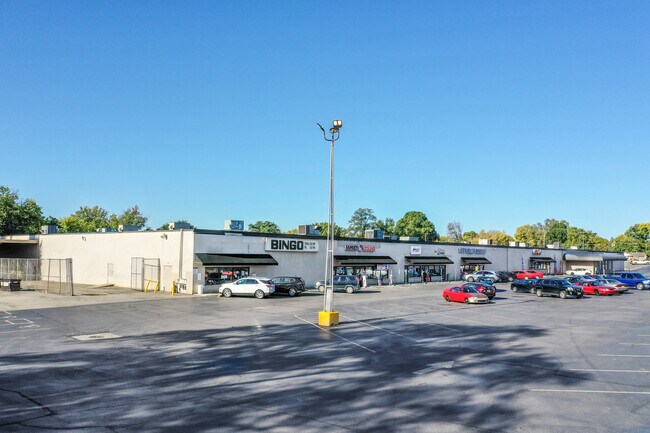 Plus de détails pour 3200 Roosevelt Blvd, Middletown, OH - Commerce de détail à louer