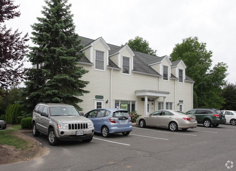 7 Melrose Dr, Farmington, CT à louer - Photo du bâtiment - Image 2 de 2