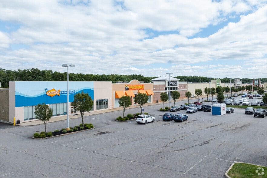 1300-1500 S Washington St, North Attleboro, MA for lease - Building Photo - Image 3 of 20