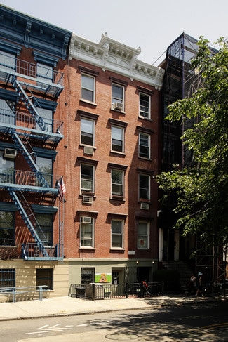 More details for 297 E Tenth St, New York, NY - Retail for Lease