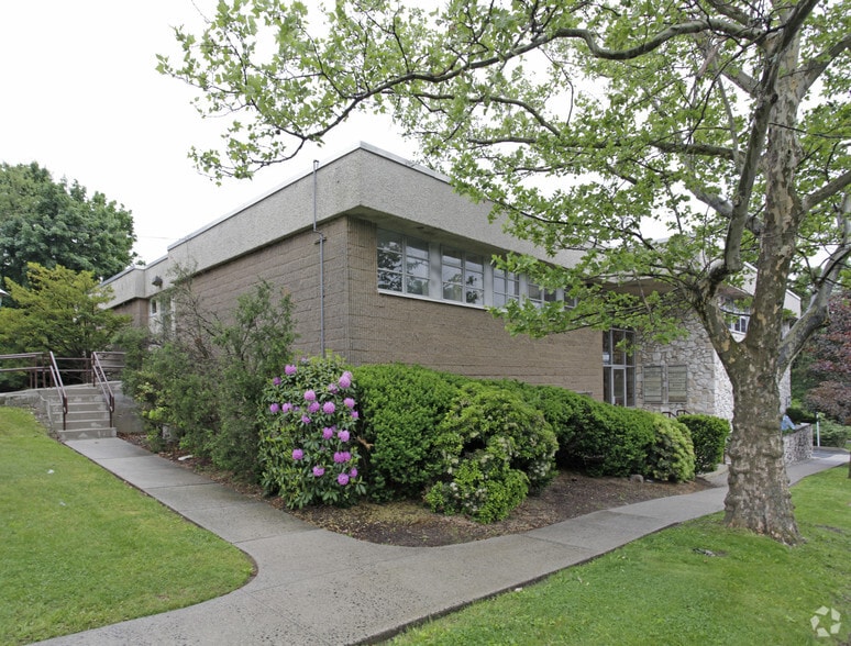 180 E Central Ave, Pearl River, NY for lease - Primary Photo - Image 1 of 11