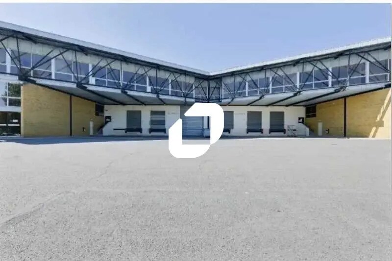 Flex dans Morangis à louer - Photo du bâtiment - Image 2 de 11