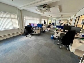 31 Bone Ln, Newbury for lease Interior Photo- Image 2 of 3