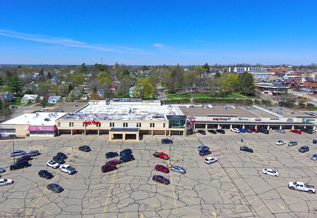 More details for 130-300 McGregor Plz, Platteville, WI - Retail for Sale