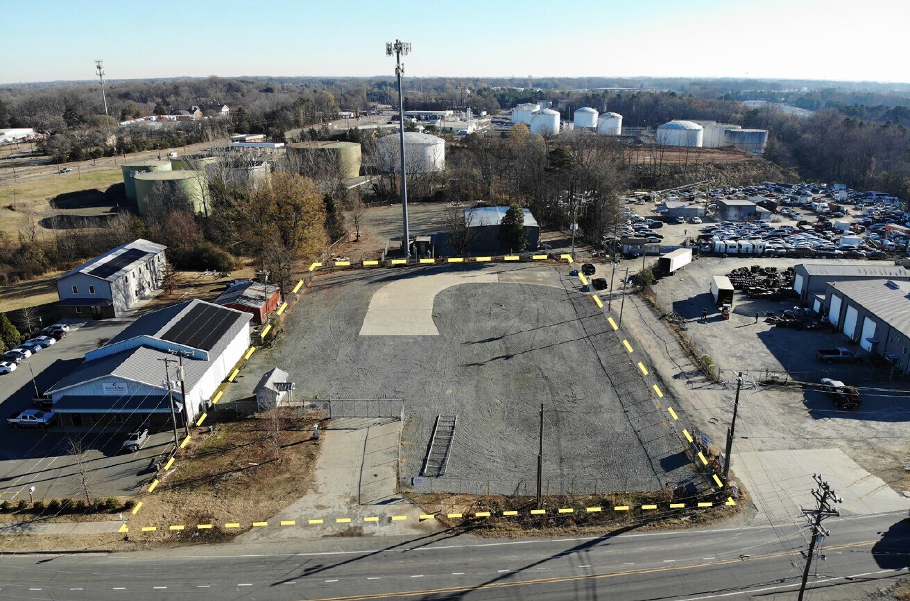 6714 Freedom Dr, Charlotte, NC à louer Photo principale- Image 1 de 5