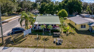 Plus de détails pour 5709 6th St, Zephyrhills, FL - Commerce de détail à vendre