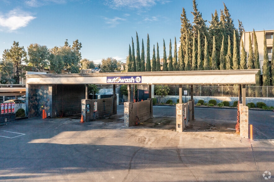 601 W Imperial Hwy, La Habra, CA à vendre - Photo du bâtiment - Image 3 de 5