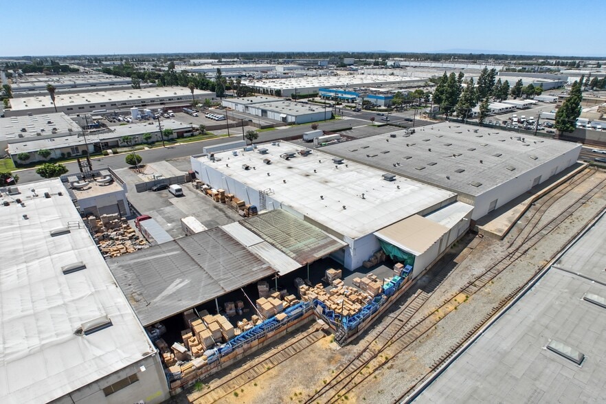 14233 Gannet St, La Mirada, CA for lease - Building Photo - Image 3 of 13