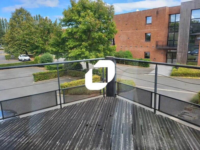 Bureau dans Lezennes à louer - Photo du bâtiment - Image 3 de 7