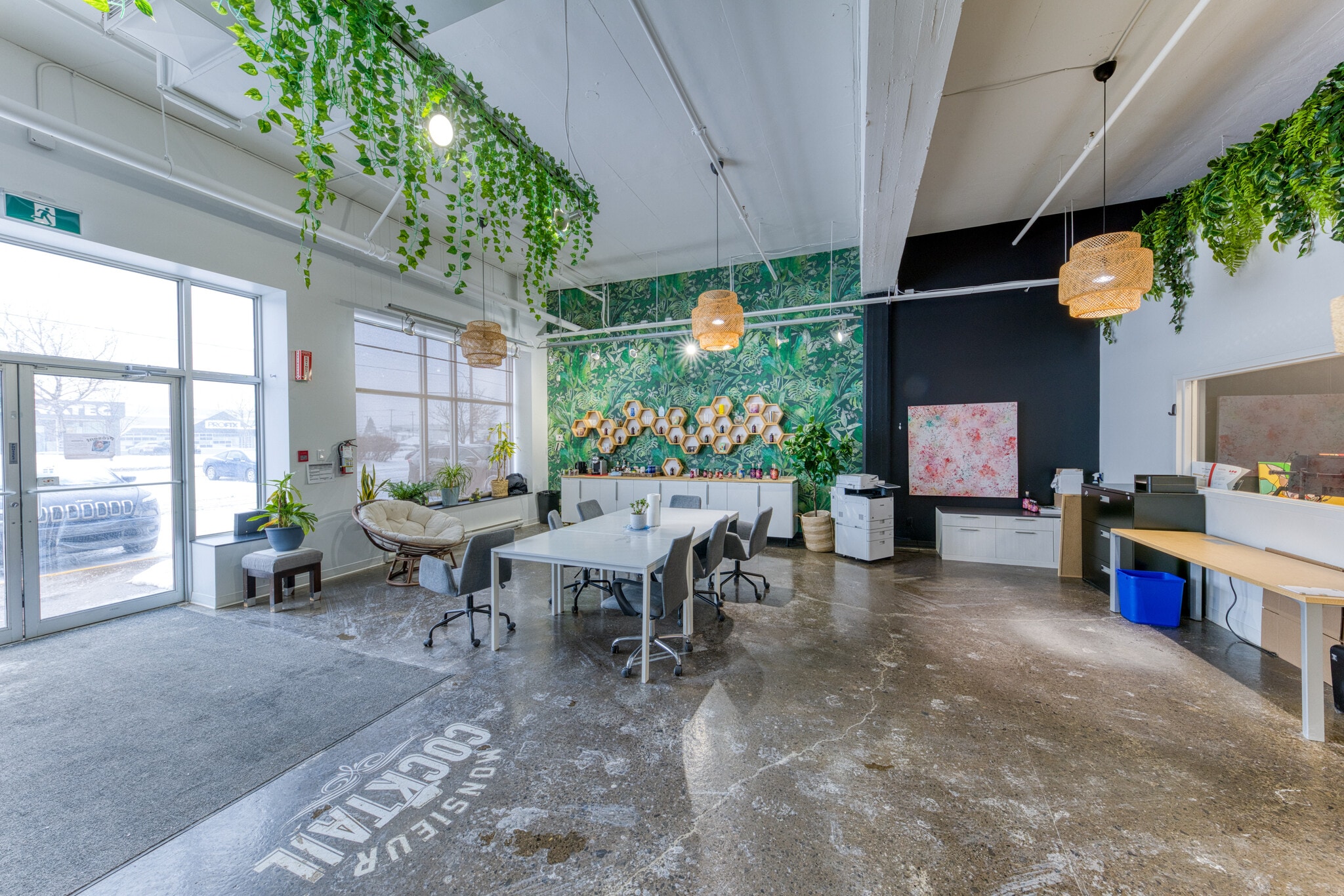 275 Saint-Sacrement, Québec, QC for lease Interior Photo- Image 1 of 15