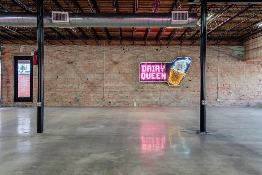 1213 Crickets Ave, Lubbock, TX à louer - Photo du bâtiment - Image 3 de 36