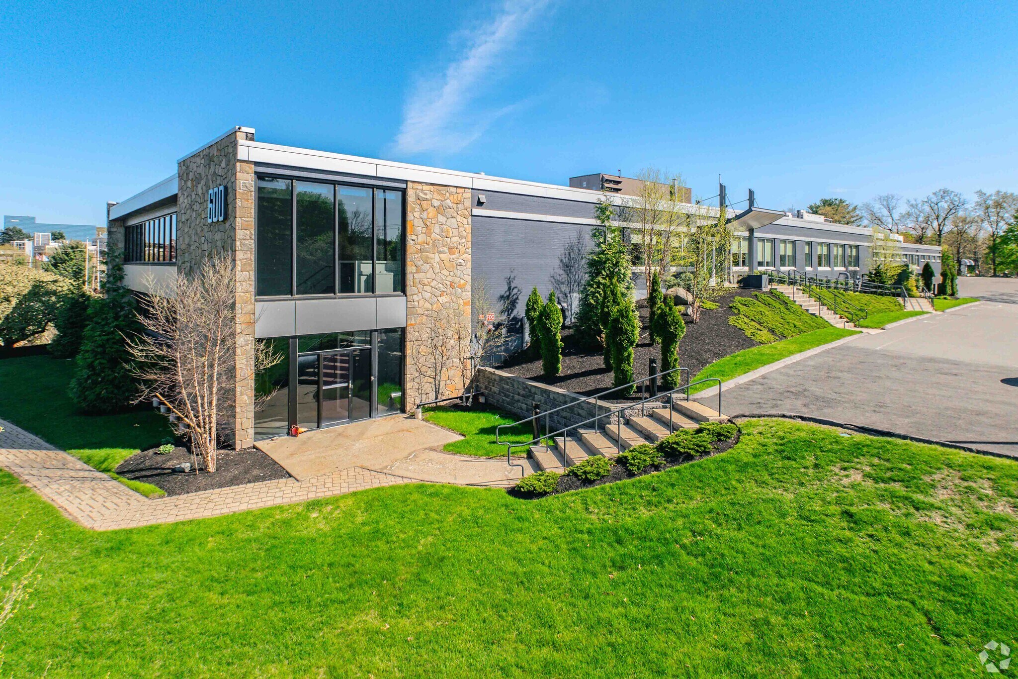 600 Winter St, Waltham, MA for lease Primary Photo- Image 1 of 8