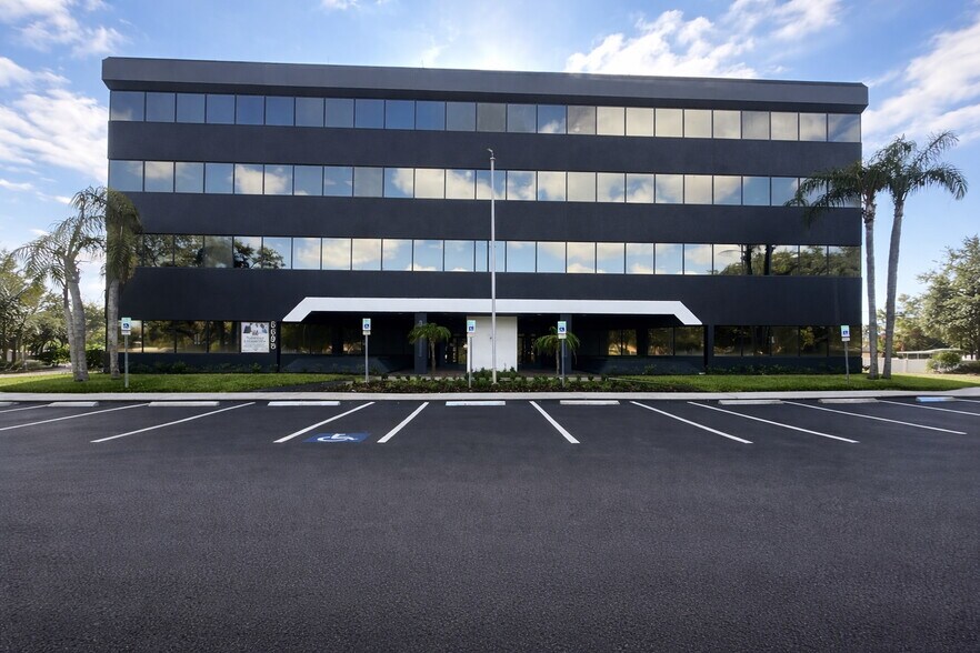 6698 68th Ave N, Pinellas Park, FL for lease - Building Photo - Image 1 of 10