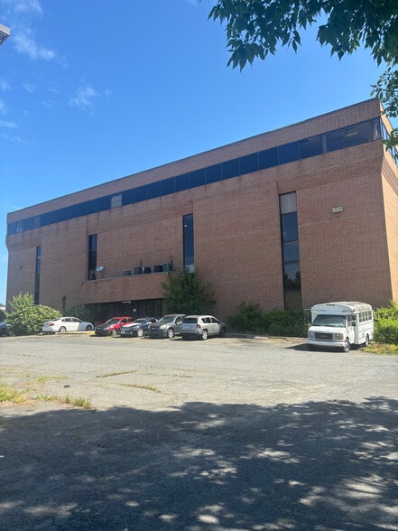 2801 Crisman St, Charlotte, NC à vendre - Photo du bâtiment - Image 3 de 3