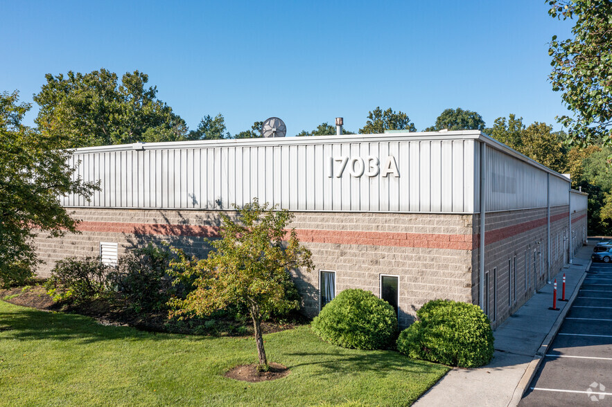 1703 Industrial Hwy, Cinnaminson, NJ for lease - Primary Photo - Image 1 of 12