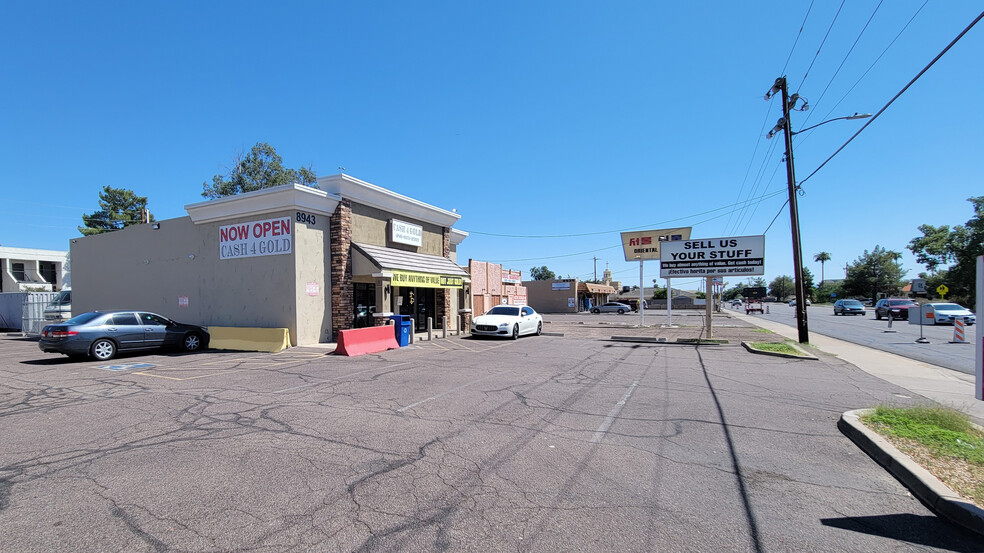 8943 N 43rd Ave, Phoenix, AZ à louer - Photo du bâtiment - Image 3 de 5