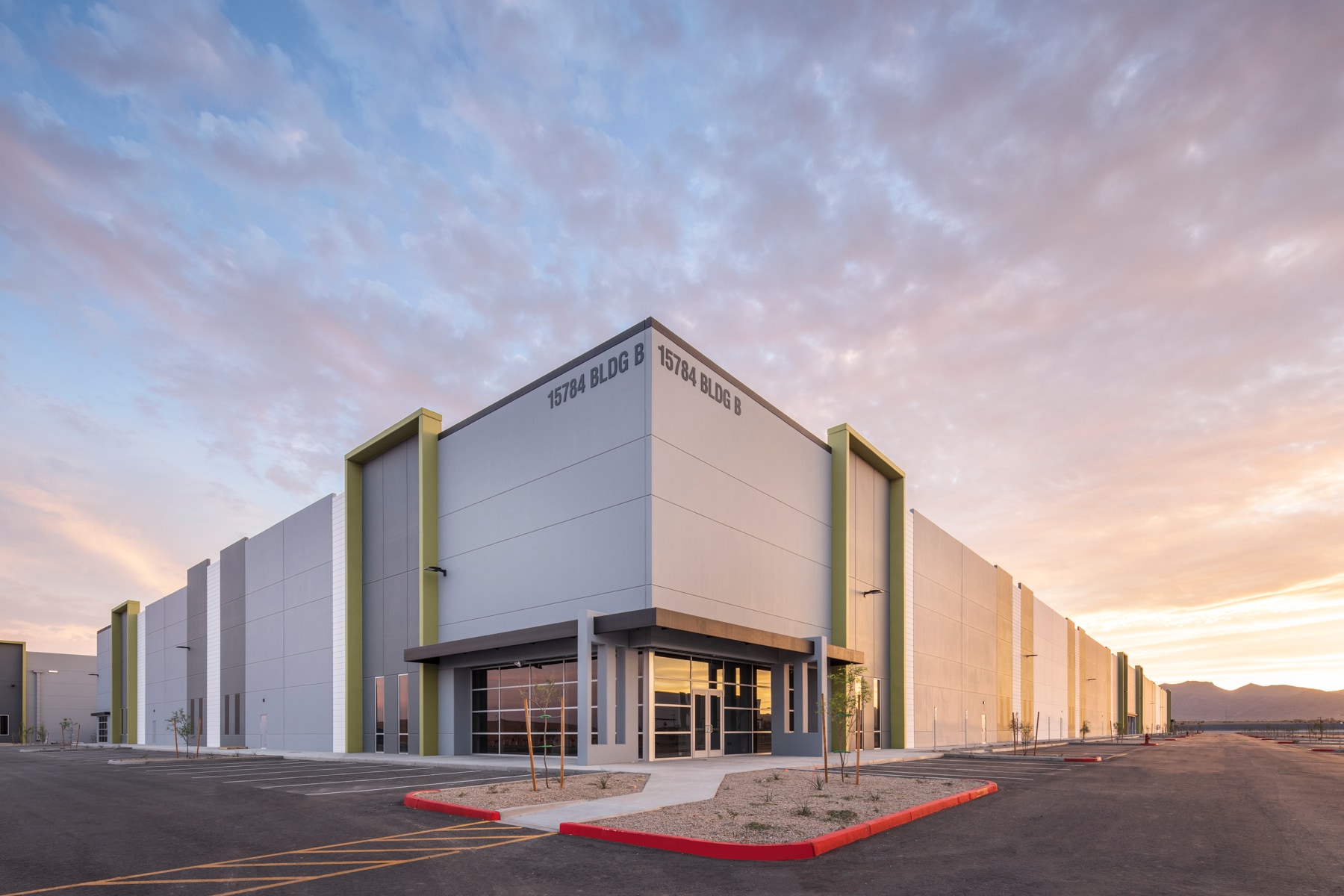 NWC Olive & Reems Rd, Waddell, AZ à louer Photo du bâtiment- Image 1 de 10