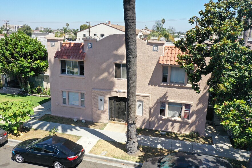 1135 E 3rd St, Long Beach, CA à vendre - Photo du bâtiment - Image 3 de 17