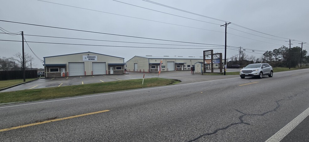 1821 Dickinson Ave, Dickinson, TX for lease - Building Photo - Image 2 of 8