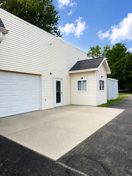 301 Beech St, Connersville, IN for sale - Building Photo - Image 3 of 24