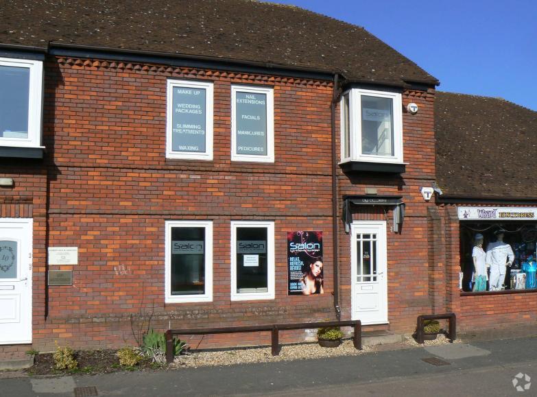 14 The Green, Newport Pagnell for lease - Other - Image 3 of 12