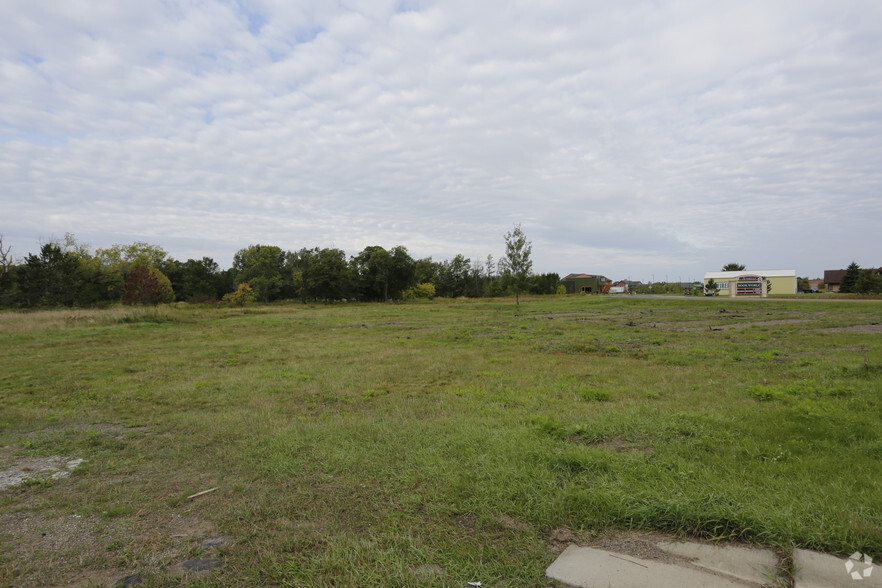 15521 Edgewood Dr, Baxter, MN for sale - Primary Photo - Image 1 of 1