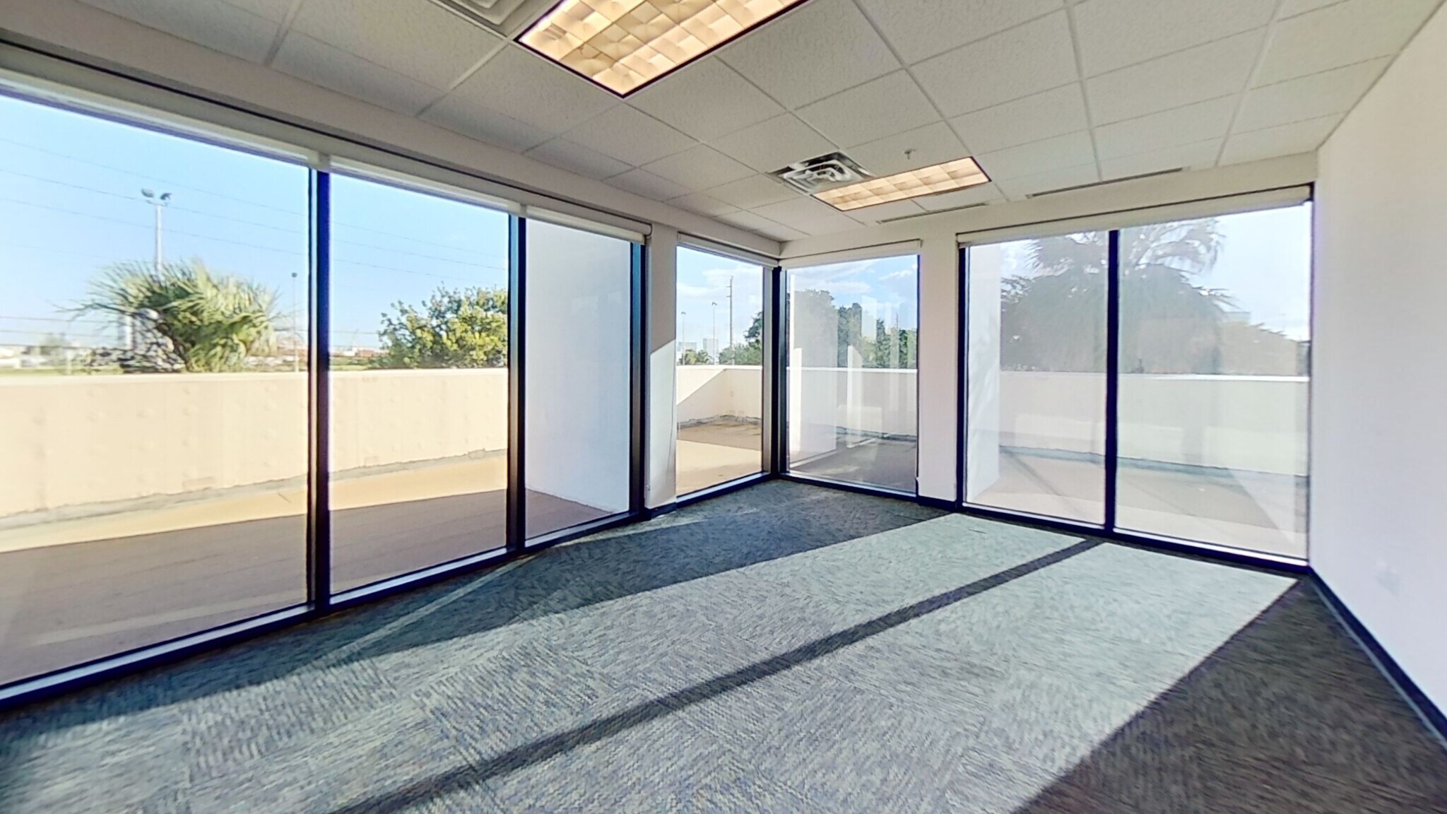 1800 Eller Dr, Fort Lauderdale, FL à louer Photo intérieure- Image 1 de 9
