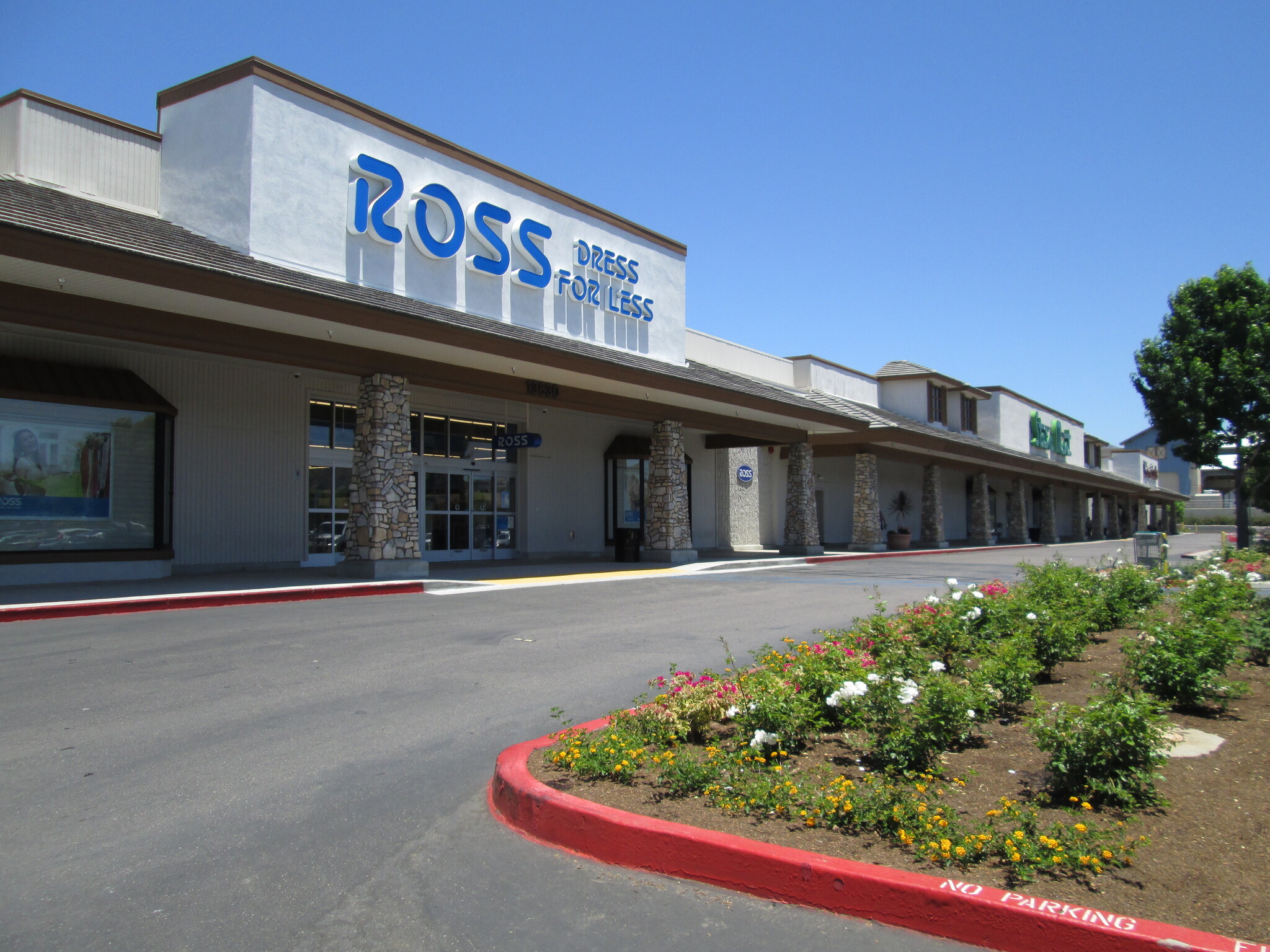 13616-13654 Poway Rd, Poway, CA for lease Building Photo- Image 1 of 20