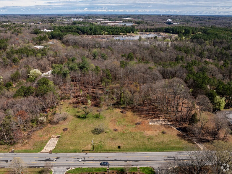 1125 Fairgrove Church Rd SE, Conover, NC for sale - Building Photo - Image 2 of 4